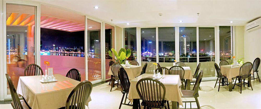 D&C Hotel Дананг Экстерьер фото