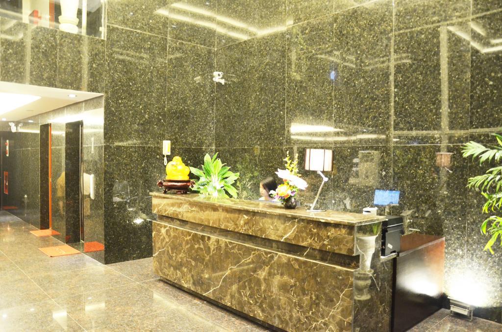D&C Hotel Дананг Экстерьер фото