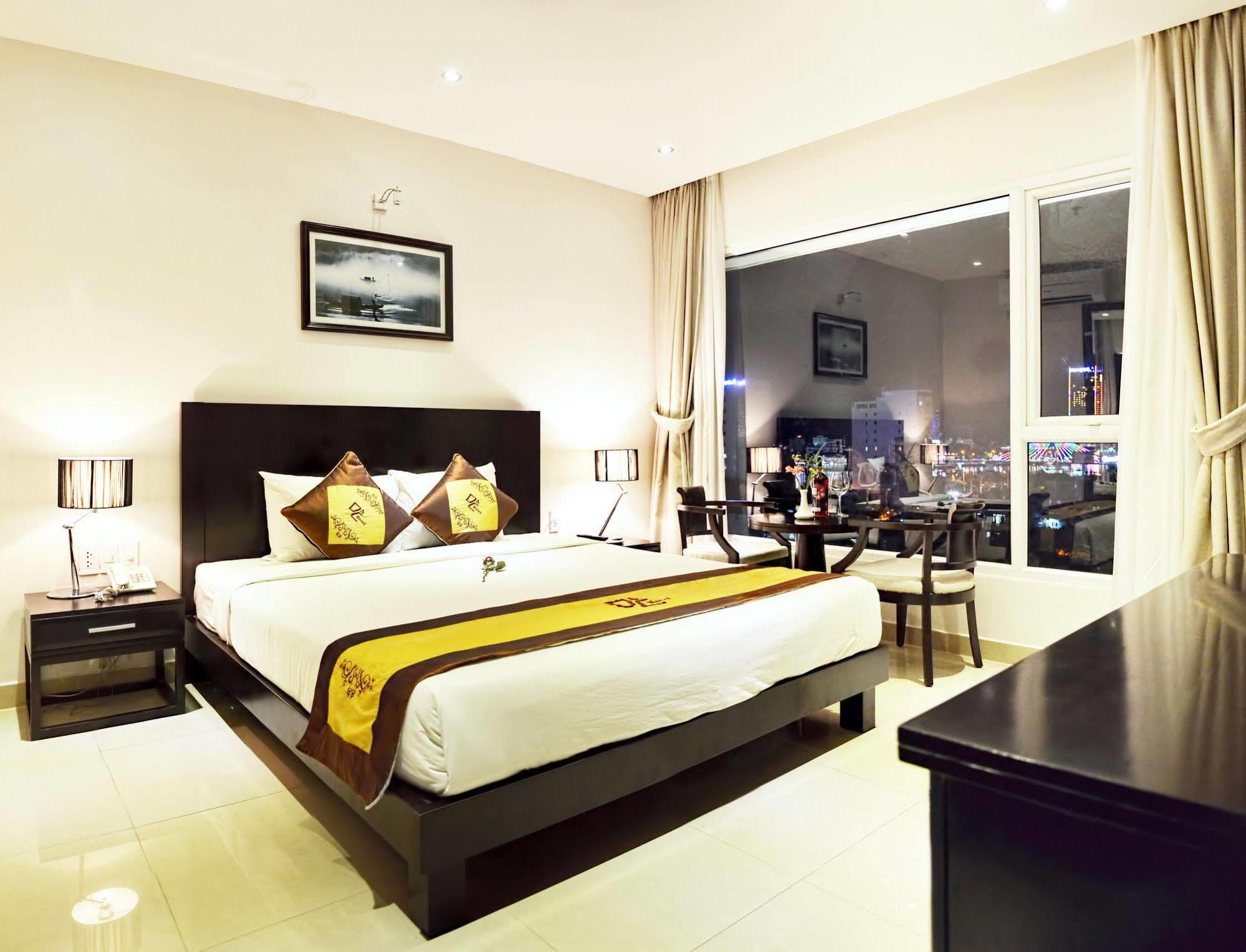 D&C Hotel Дананг Экстерьер фото