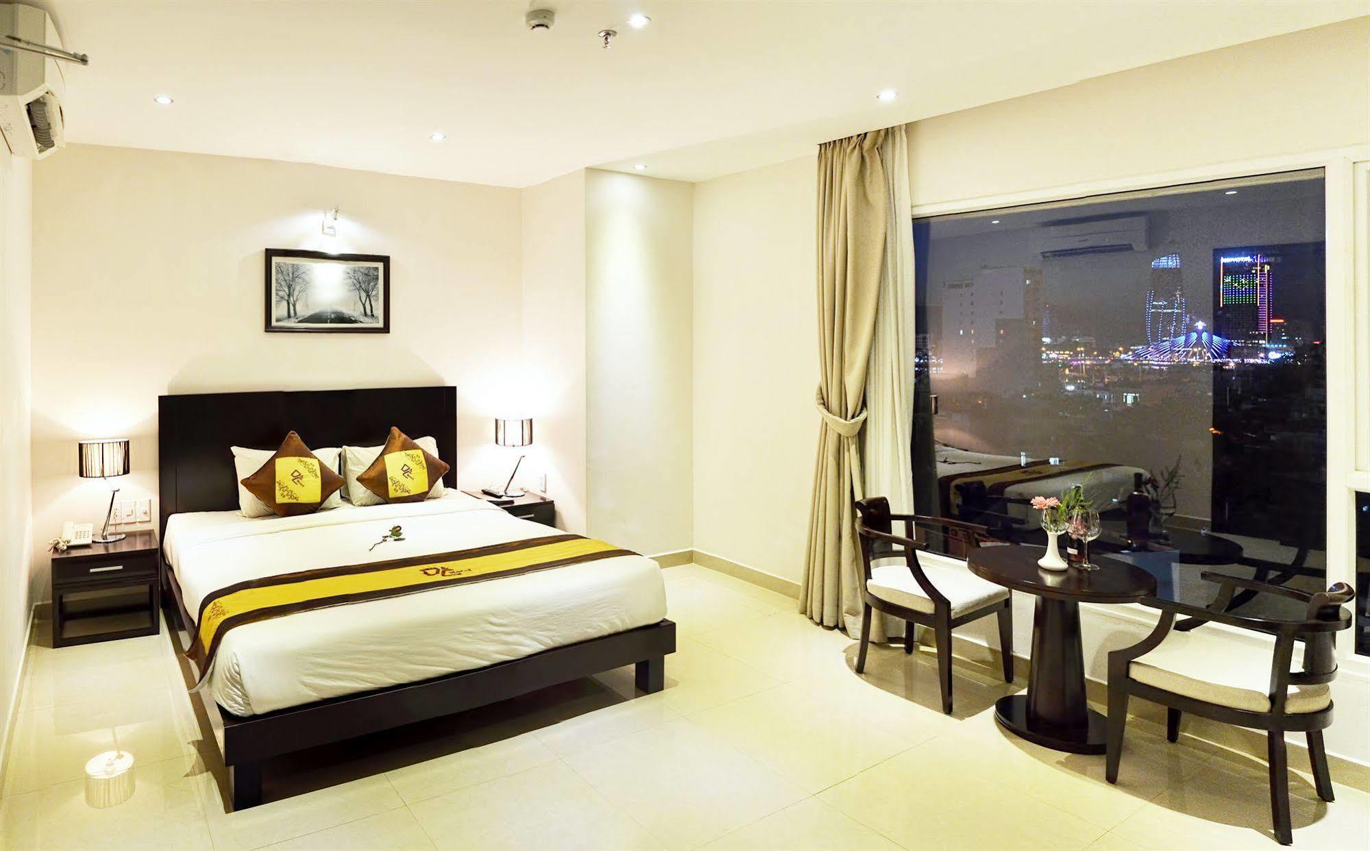D&C Hotel Дананг Экстерьер фото